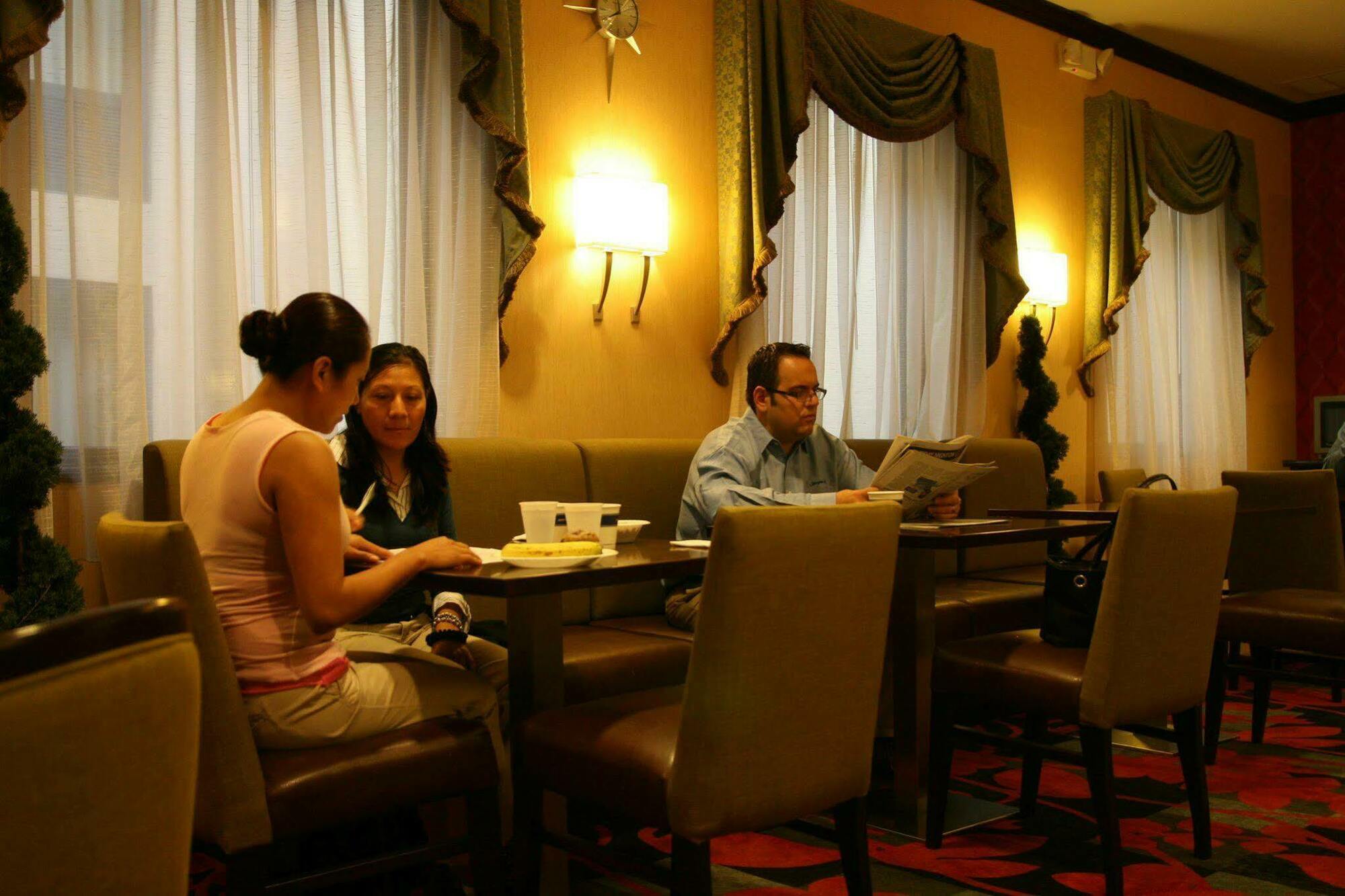Hampton Inn Jericho - Westbury Ristorante foto